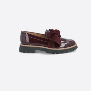 Violet & Red Waverly Flat